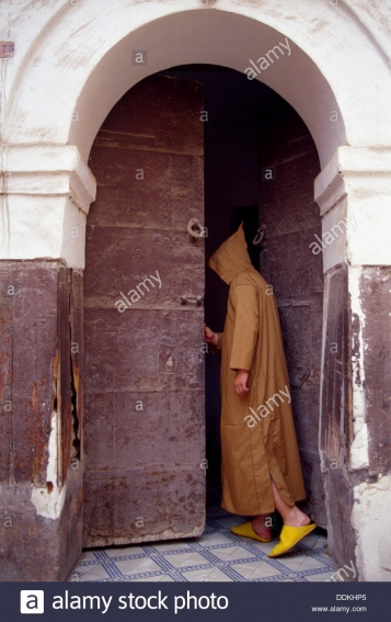 http://www.thomas-baldischwyler.com/files/gimgs/th-61_house-riad-door-in-the-medina-marrakech-morocco-DDKHP5.jpg